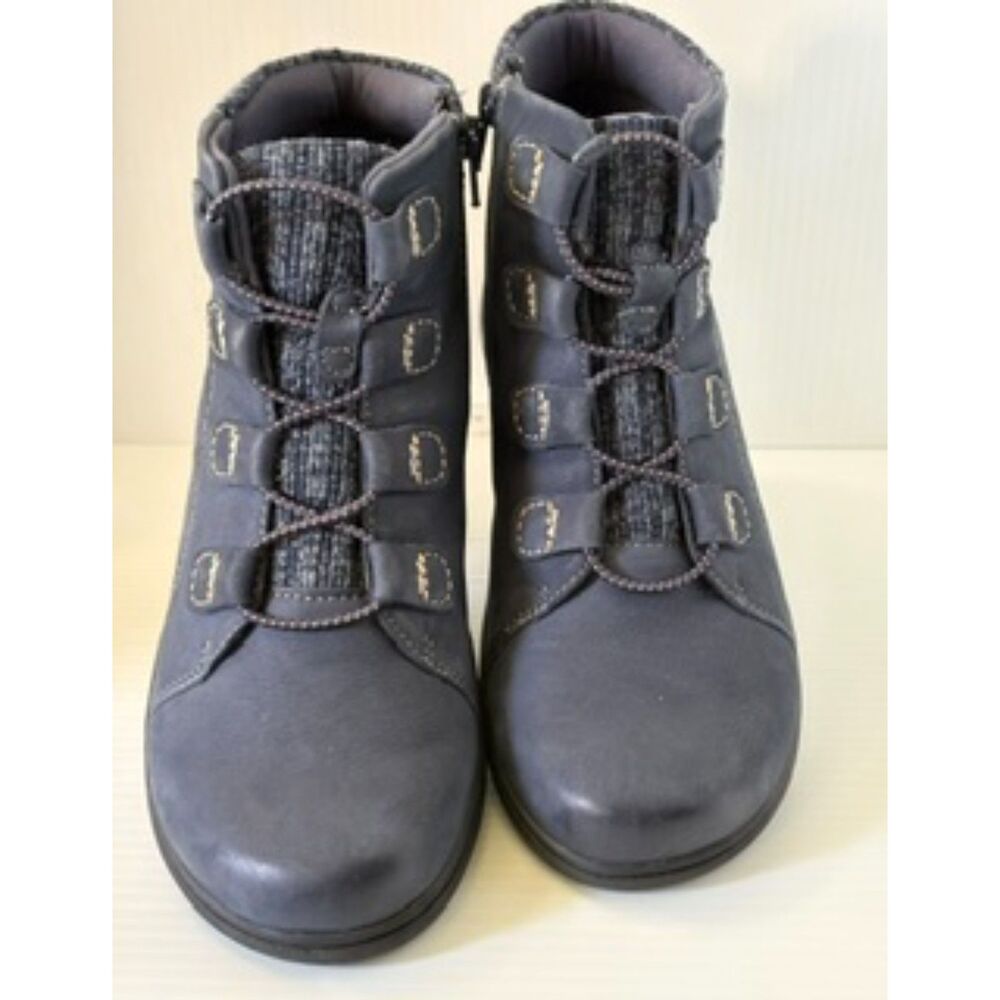 Clark's Blue Carliegh Jade Leather Zipper Ankle Boots Women's Size 9